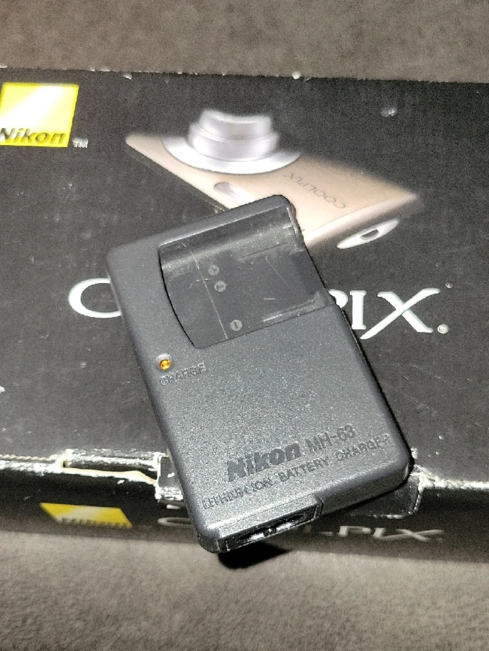 Nikon COOLPIX S210 Compact Digital Camera - Silver $265